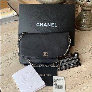 ***AUTHENTIC Chanel WOC (wallet on chain)***